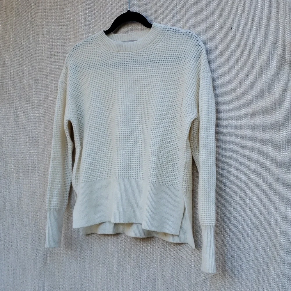 Everlane Cashmere Waffle Knit Sweater - Picture 5 of 12